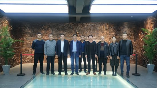 魯中水泥客戶到集團參觀考察56