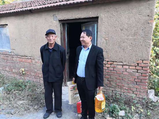 魯中水泥黨支部走訪幫扶困難群眾39
