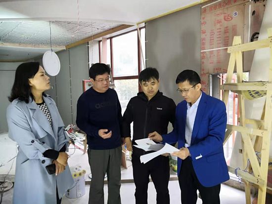 鎮(zhèn)領導到集團指導黨建工作13