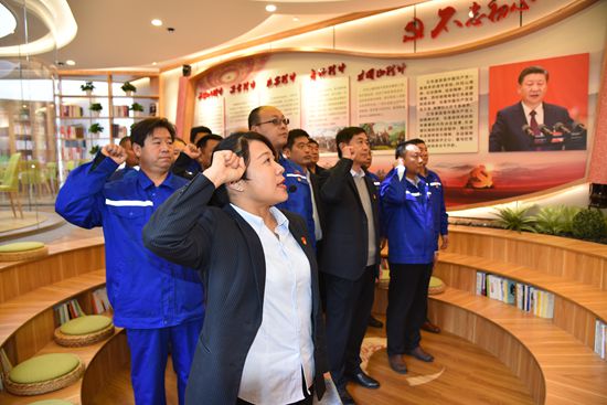 抓實主題教育 筑牢信仰之基 ——集團機關(guān)黨支部、重山思沃瑞全體黨員走進“初心學(xué)堂”參觀學(xué)習(xí)68