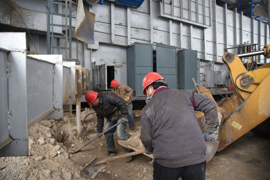 大修進(jìn)行時(shí)，這里有一群可愛(ài)的重山人......41