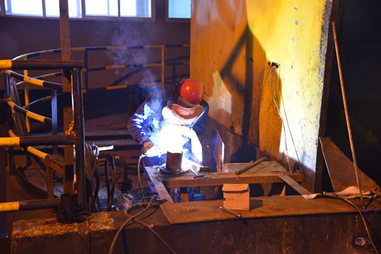 大修進(jìn)行時(shí)，這里有一群可愛(ài)的重山人......41