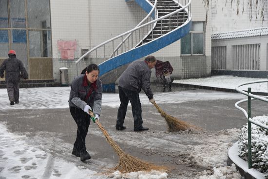 大修進(jìn)行時(shí)，這里有一群可愛(ài)的重山人......41