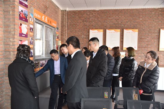 愛與希望同在——運(yùn)營中心走進(jìn)憨兜家園開展致良知公益行活動(dòng)61