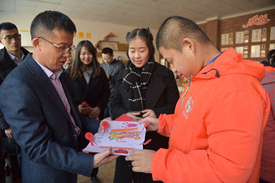 愛與希望同在——運(yùn)營中心走進(jìn)憨兜家園開展致良知公益行活動(dòng)61