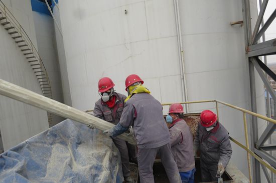 老黃牛精神在黃驊三陽發(fā)光 ---記黃驊三陽生產班長陳樹田83