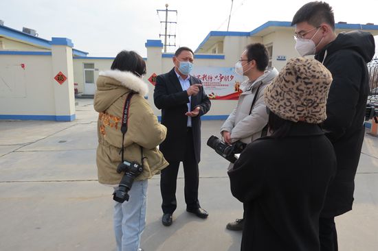 黃驊市電視臺(tái)到黃驊三陽(yáng)采訪(fǎng)報(bào)道63