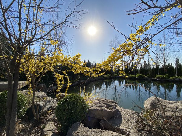 重山春已到 奮斗正當(dāng)時(shí)21