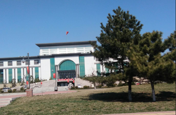 重山春已到 奮斗正當(dāng)時(shí)21