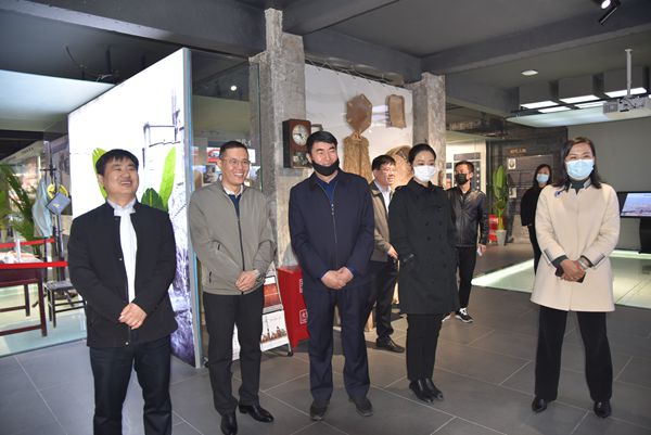 市“四進”工作組到重山集團調(diào)研49