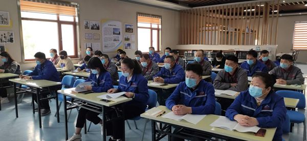 魯中水泥組織安全培訓(xùn)62