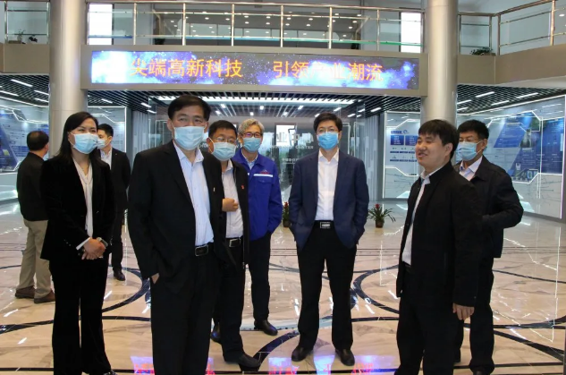 市政協(xié)主席叢錫鋼到重山集團調(diào)研16