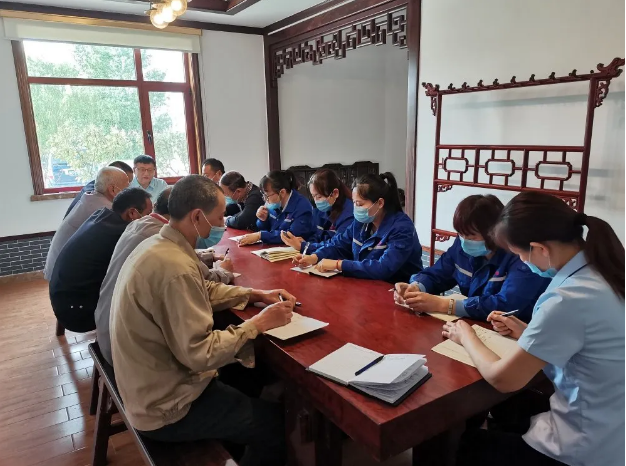 集團(tuán)辦公室召開工作會(huì)議27