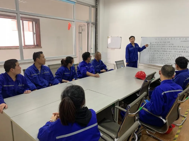 重山光電組織全員學(xué)習(xí)董事長(zhǎng)講話精神31