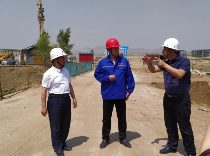 巴林左旗政務服務局到鵬峰化工參觀考察9