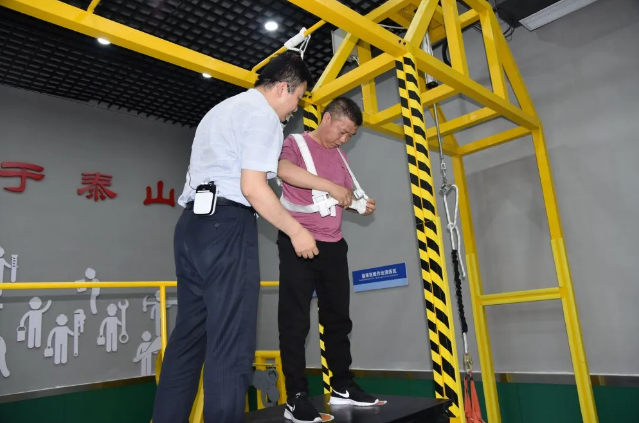 河南三門峽應(yīng)急管理局到集團(tuán)參觀學(xué)習(xí)85