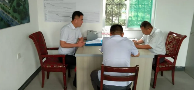 政策與項(xiàng)目部組織致良知集體學(xué)習(xí)59