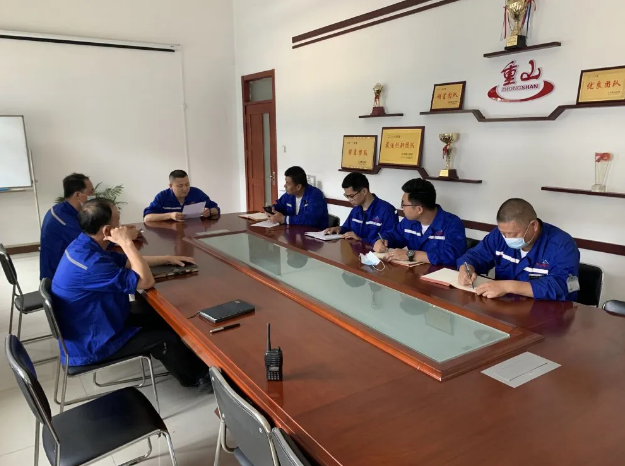 魯中水泥與思沃瑞召開(kāi)工作對(duì)接會(huì)54