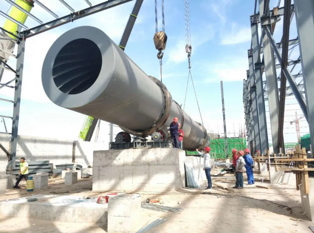 鵬峰化工首臺設備起吊安裝32