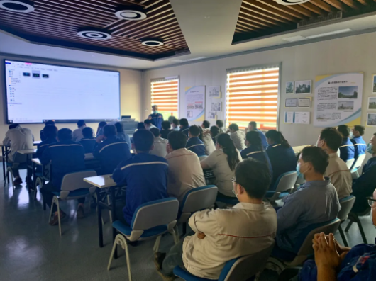 魯中水泥組織消防安全培訓(xùn)10