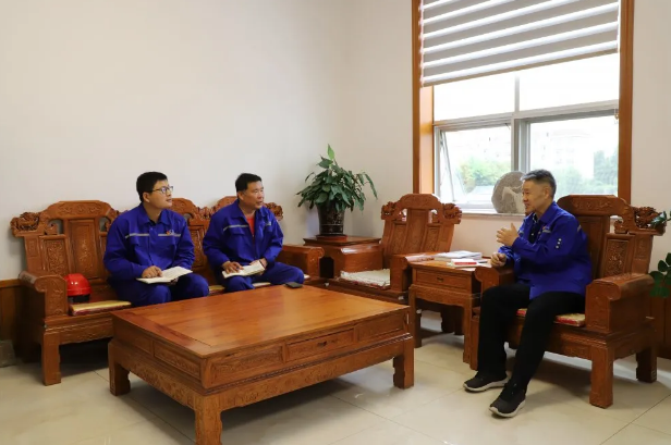 重山光電黨支部召開支委會45