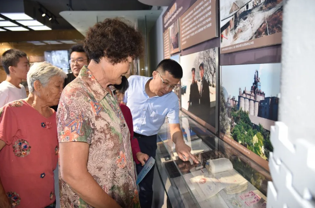 重山“企業(yè)開放日”順利啟動(dòng)100