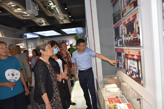 重山“企業(yè)開放日”順利啟動(dòng)100