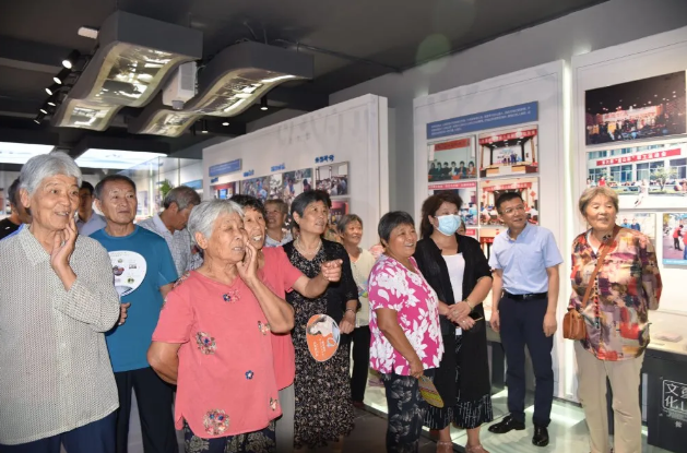 重山“企業(yè)開放日”順利啟動(dòng)100