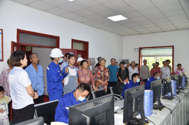 重山“企業(yè)開放日”順利啟動(dòng)100