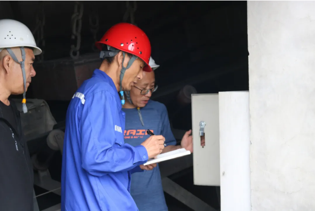 巴林左旗應(yīng)急管理局到魯蒙公司安全檢查82