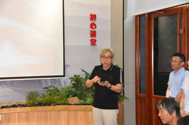 進(jìn)重山 看巨變 贏未來(lái)14